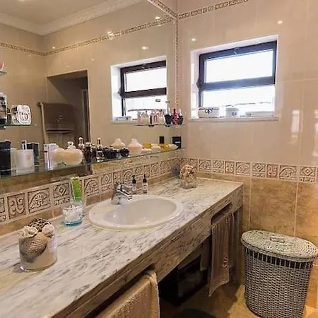 بيت للعطل Quinta Das Noras - Moradia Com Piscina E Jacuzzi ألغوز